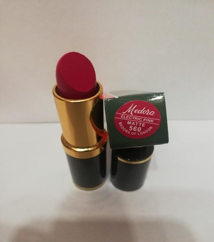 medora 560 lipstick