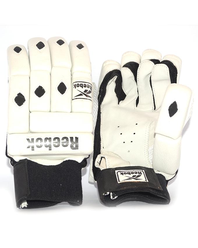 Cricket Gloves in Rubber Padding 