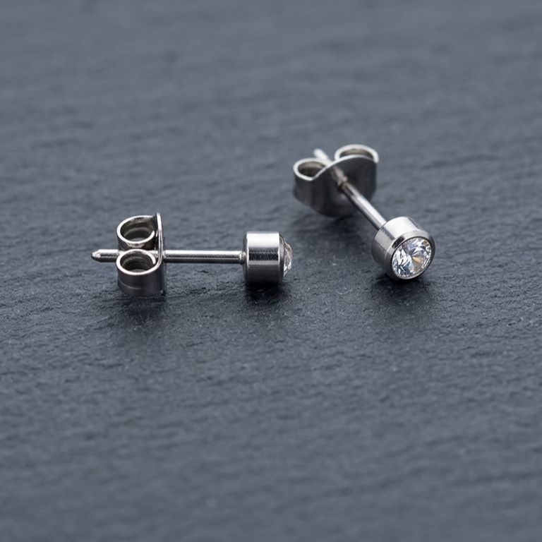 Silver Diamond Stud Earrings for Men & Women Stylish Crystal Ear Studs Elegant Fashion Jewelry for Daily & Party Wear