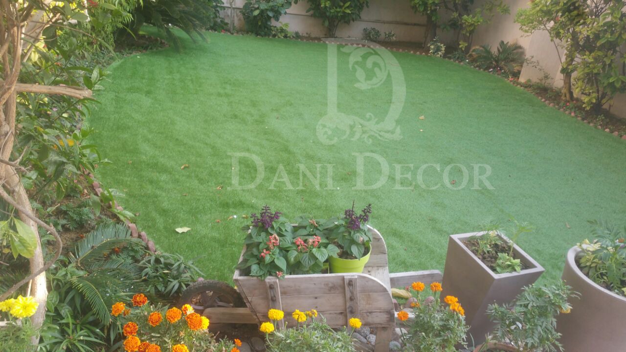 Real Feel Artificial Grass · Material: Plastic (PP + PE) · Grass Hair Length: 20 mm