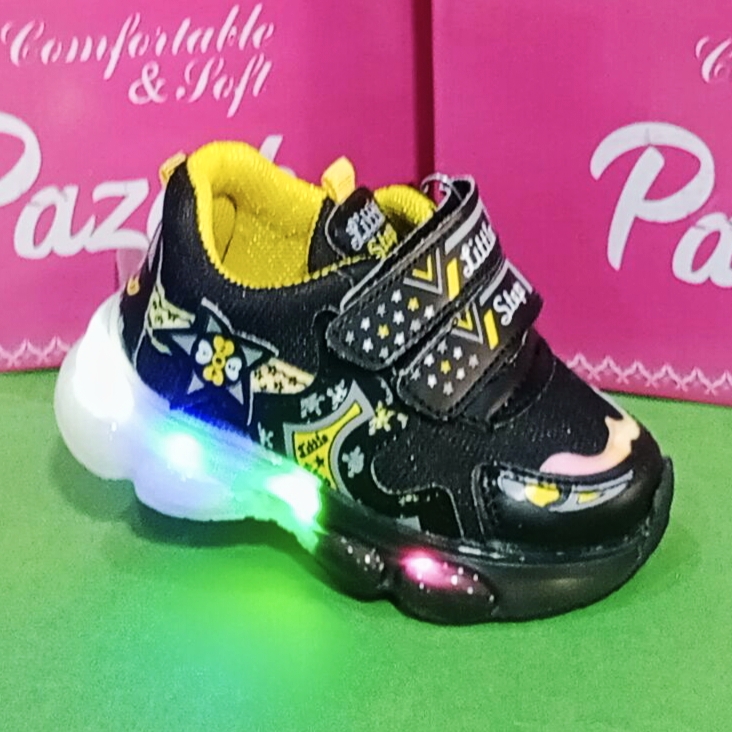 kids  light joggers and sandals for boys