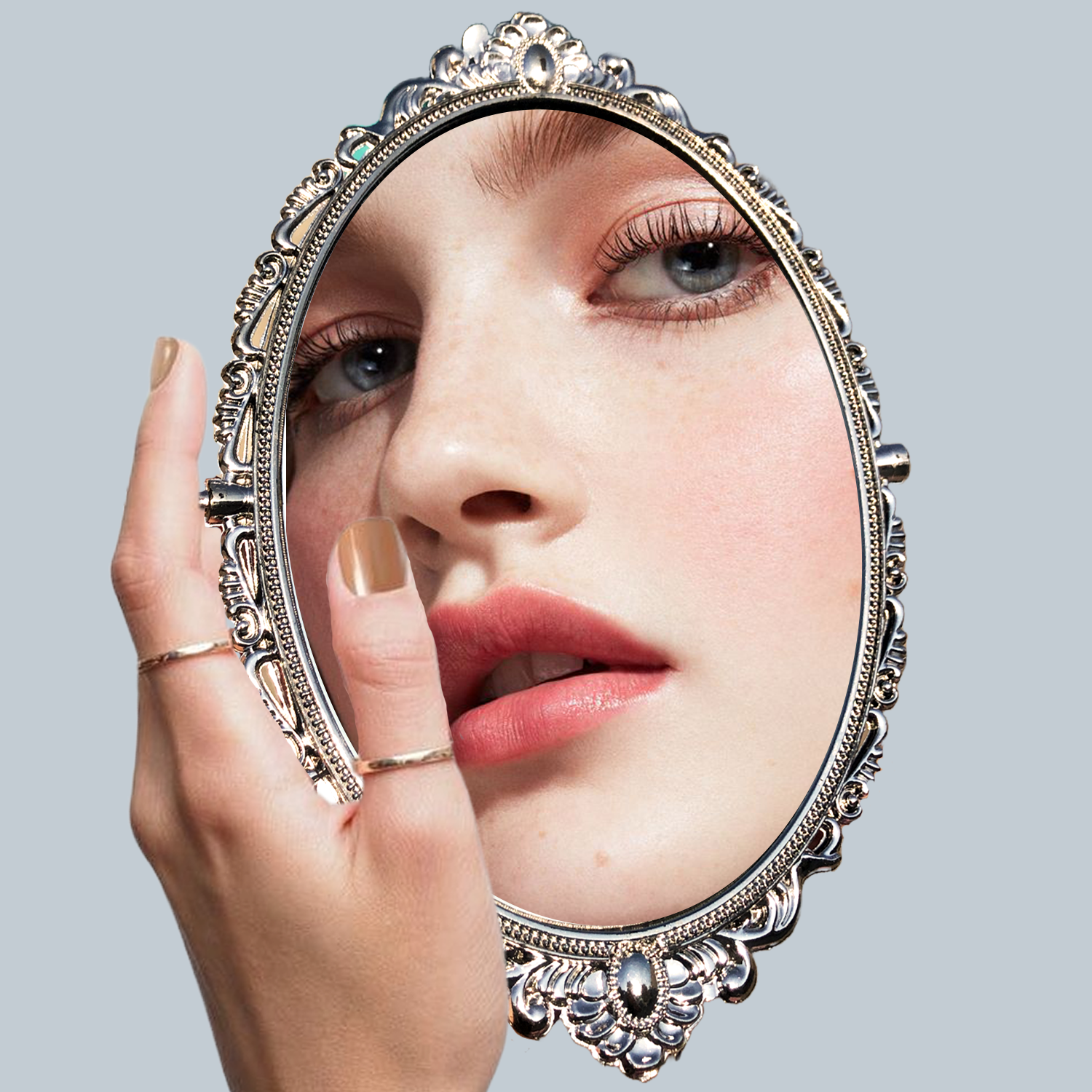 Retro beauty mirror in the European style Beautiful princess mirror with a circle shape dressing mirror 28cm dorm bedroom mirror