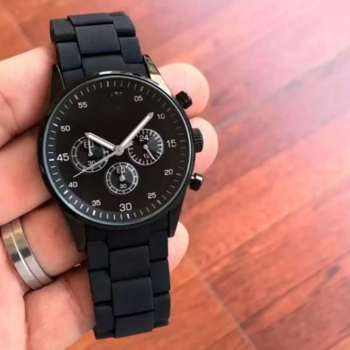 Casual Fashion Wrist Watch Rubber Straps Men Quartz Watch For Boys & Men
