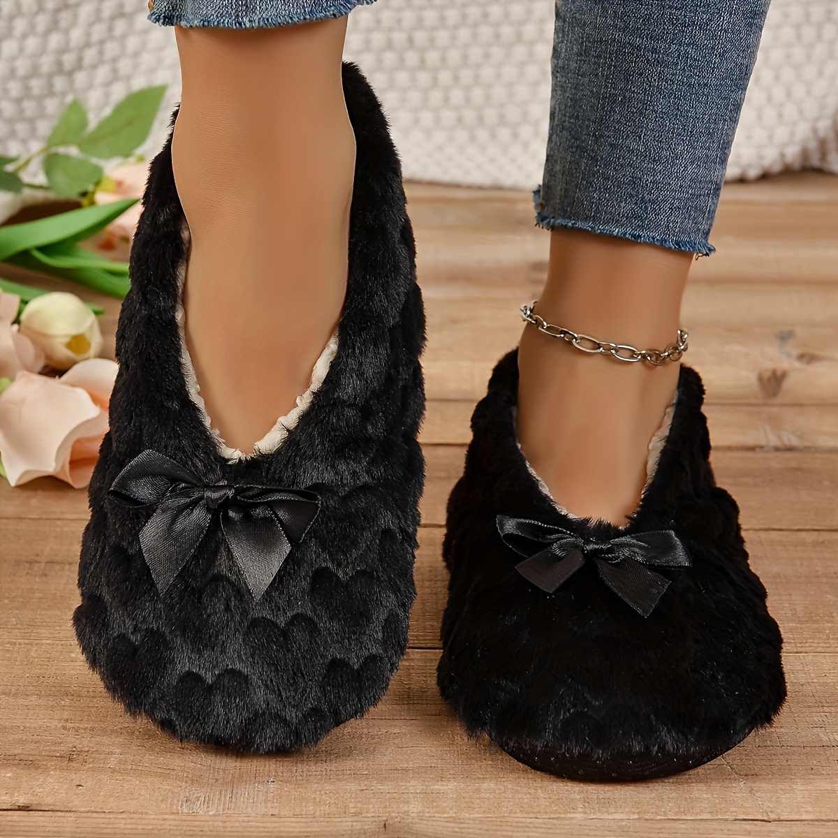 Women's Indoor Soft Plush Slippers Warm Winter Shoes for Comfort and Relaxation Ideal for Indoor Use During Cold Weather