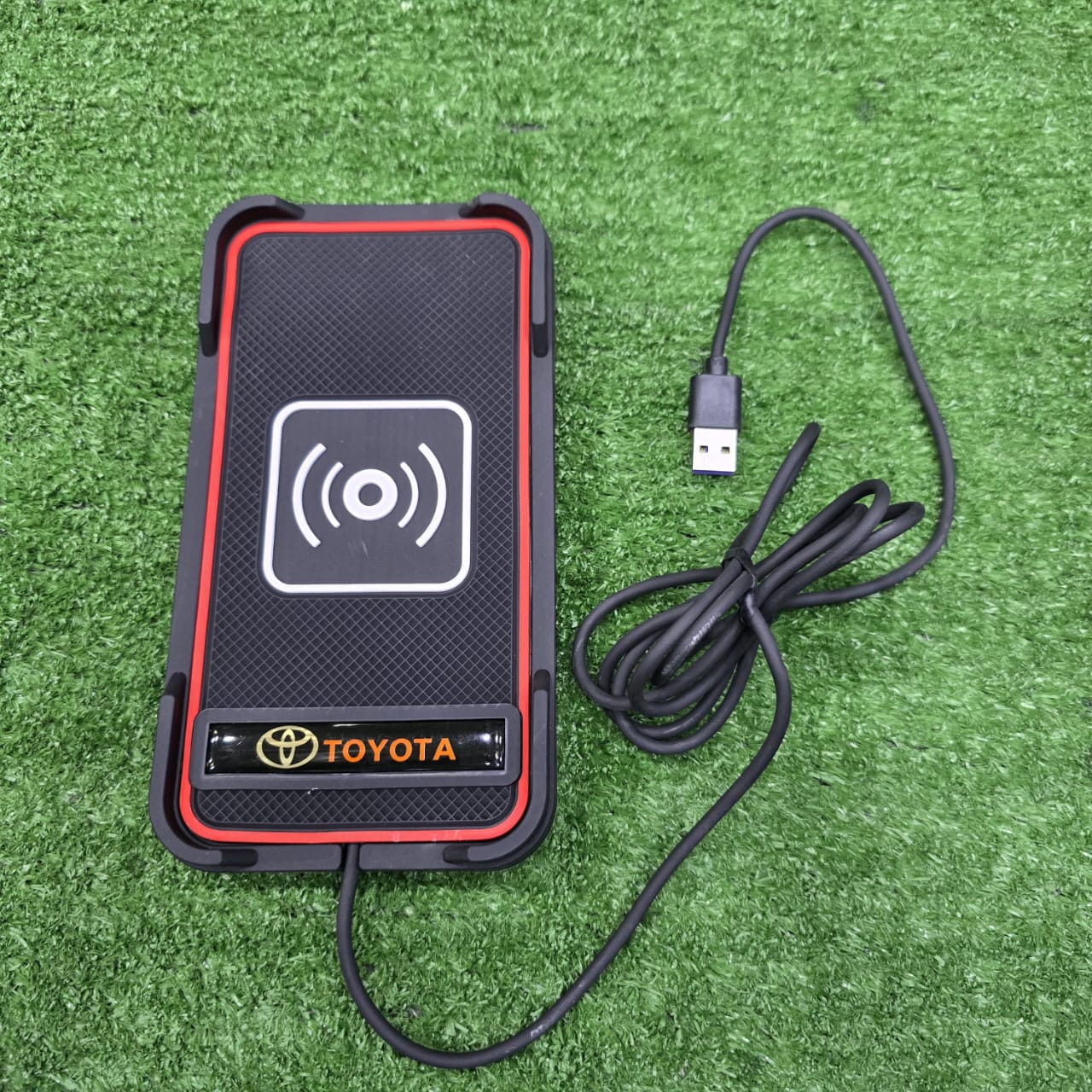 Universal Car Mobile Wireless Charger Matt In Premium Quality 1 Pc