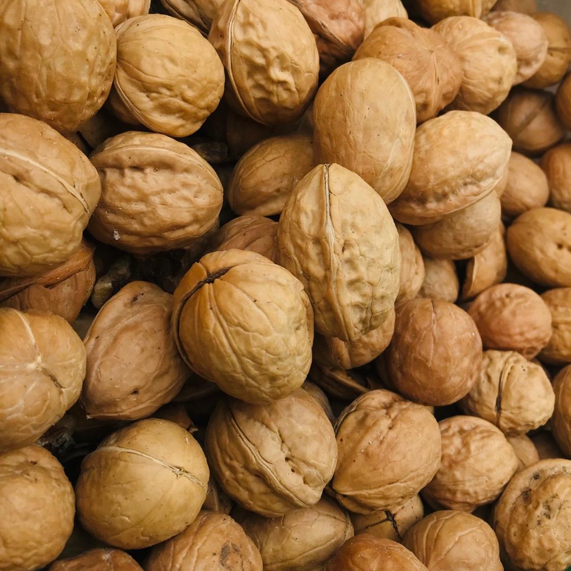 Acrot Akhroot/Akhrot walnuts - 1kg pack of kaghzi.kagzi akhrot | Daraz.pk