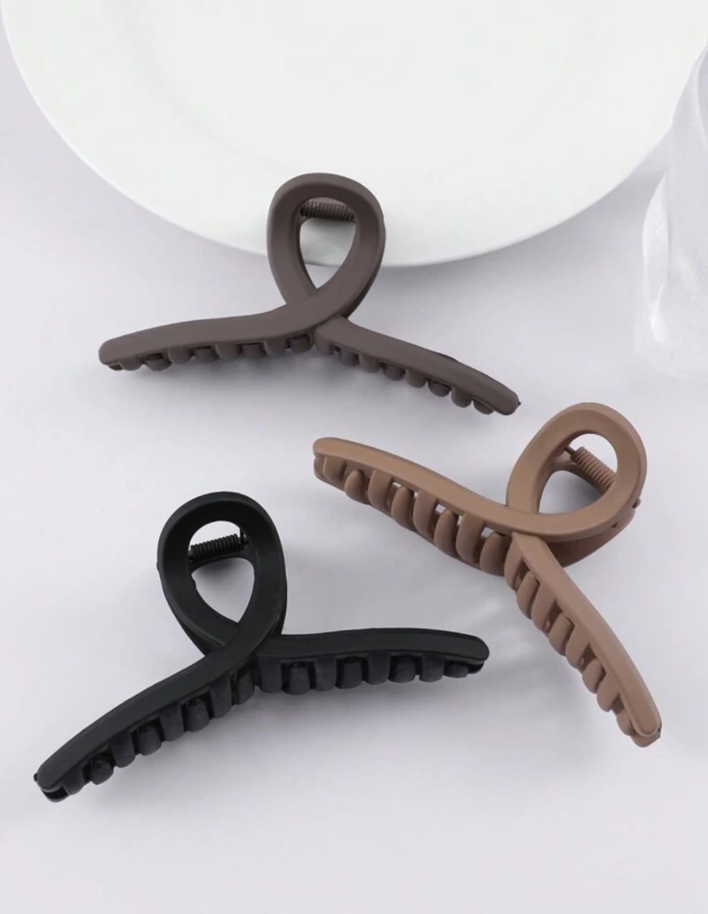 3 PCs Korean Cross Shape Hair Claw Clip Chutki Catcher