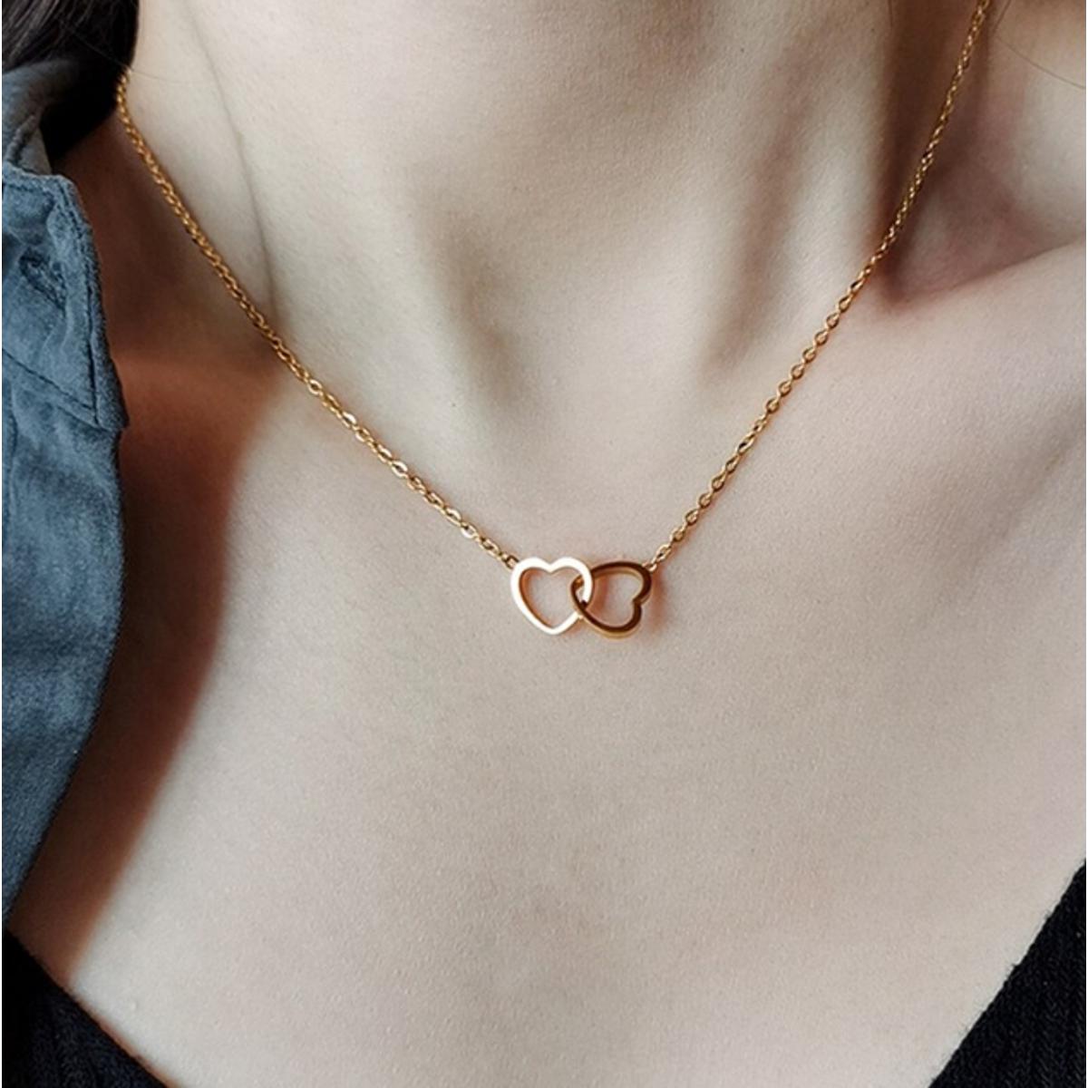 Double Heart Necklace for Girls Stainless Steel Interlocked Romantic Hollow Heart Pendant Clavicle Necklace for Girls
