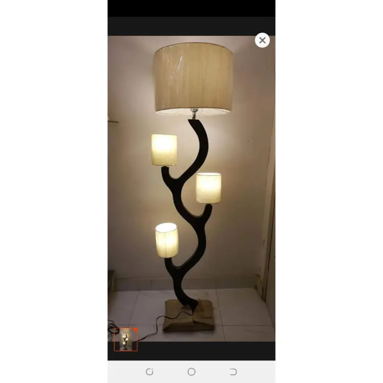 Wooden corner store lamp