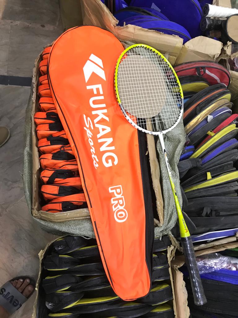Badminton Rackets Set, Including 1 Badminton Bag, 2 Rackets, Good for Indoor Outdoor Sports, Adults and Children Practice Badminton Rackets