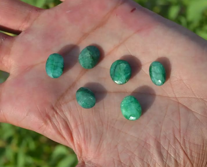 Emerald Gemstone Zumord Stone Orignal - Weight: 6.ct