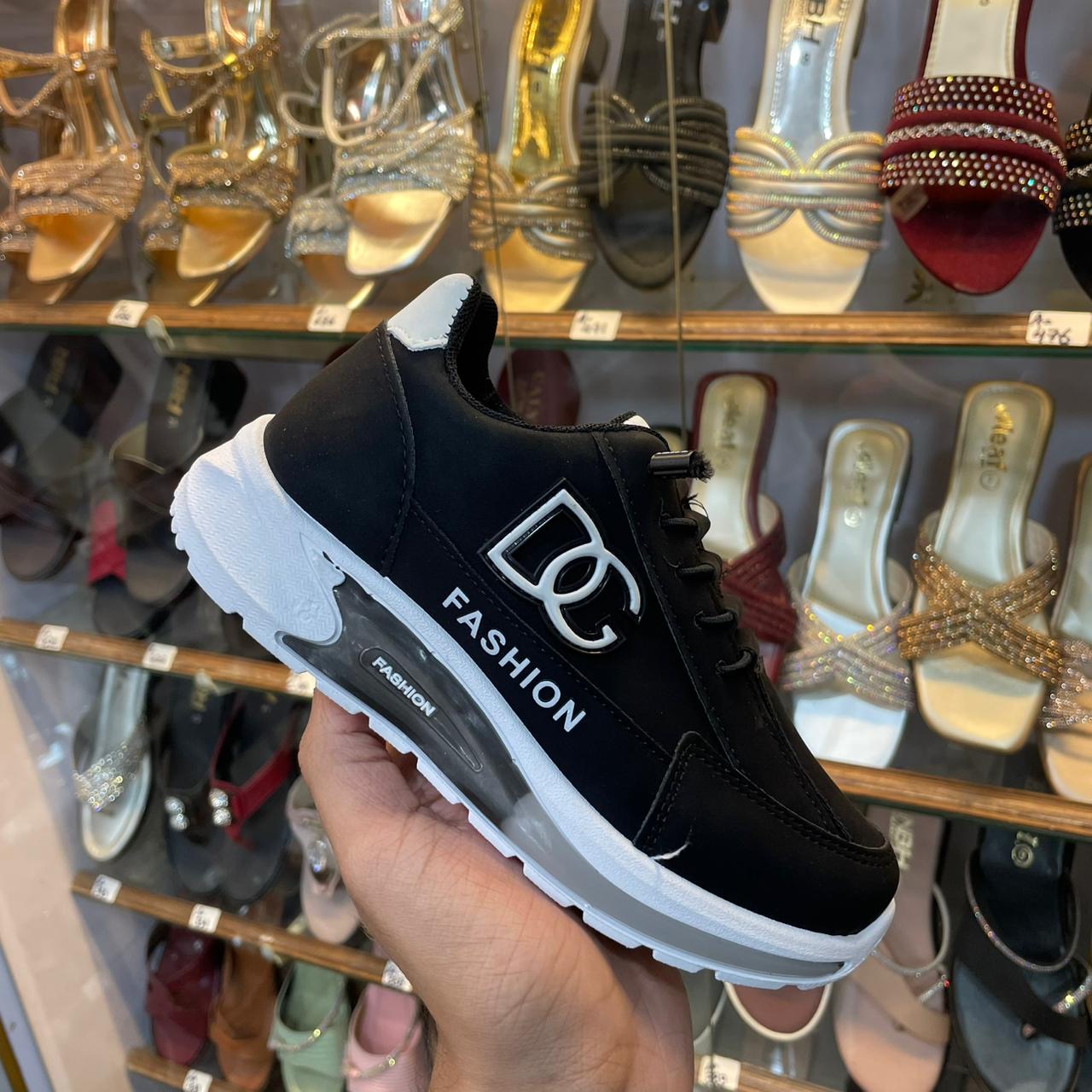 Shoes For Kids - Comfortable Lightweight Sports Kids Shoes - Kids Shoes for Girls - Kids Shoes for Boys - Kids Joggers - Kids Sneakers - Perfect Gift For Kids