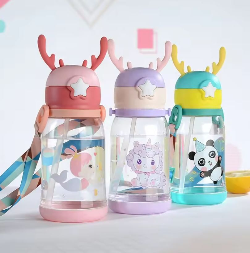 600ml Kids Water Bottle - Sippers for Girls with Straw Cute - Sipper Bottle for Kids & Baby Feeding Cups - Sipper Bottle for Girls & Boys - Baby Water Bottle - Kids Water Bottle for School - Sipper Bottle with Straw and Fun Sticker Cartoon Animal Design