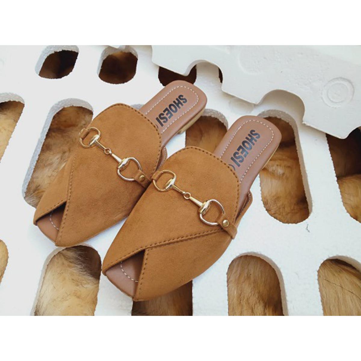 Slipper for Girls and Women's in Pishawari Style.