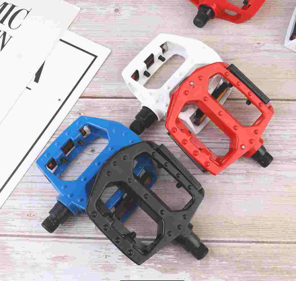 WEST BIKING Bicycle PLASTIC Pedals DU Bearing Ultralight MTB Road Bike Pedals Anti-Slip Reflective Cycling Pedals Bike Accessories