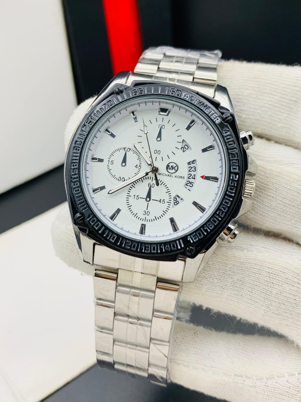 Chain Mens Watch Good Looking Dile Good Quality Date Working Watch