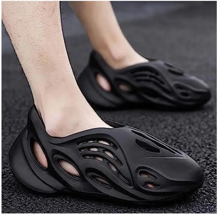 Best Selling Foam Runner Yeezy Clogs Soft, Comfortable and Dashing
