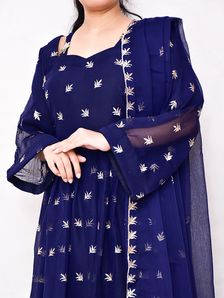 Stylish Fashionable Elegant Chiffon Maxi Dress for Women - Full Length Party Gown for Weddings, Mehndi, and Formal Events | Stylish Evening Wear for Ladies and Girls | Luxurious Design with Flowy Silhouette and Comfortable Fit