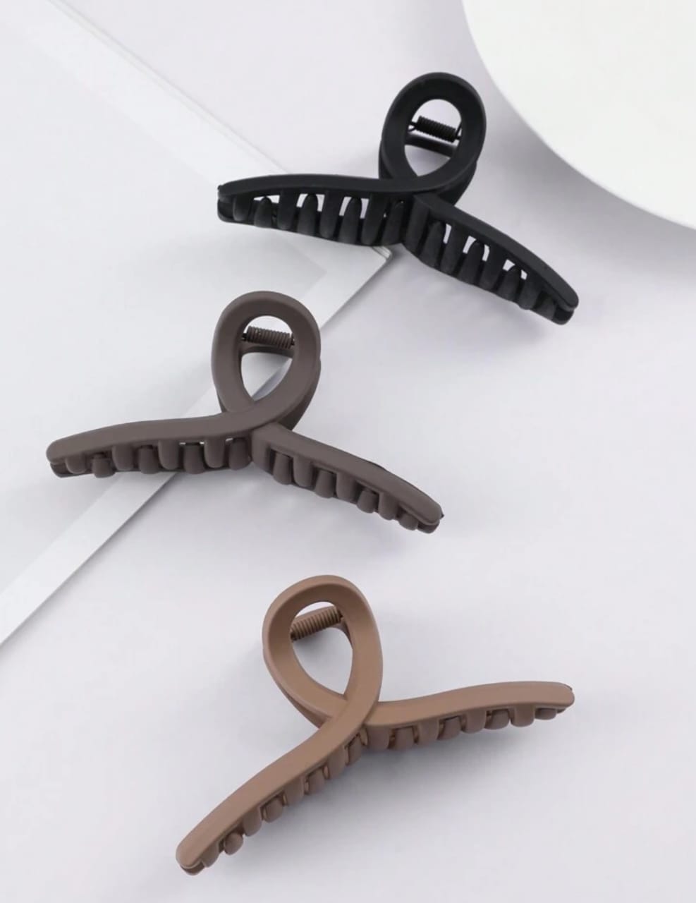3 PCs Korean Cross Shape Hair Claw Clip Chutki Catcher