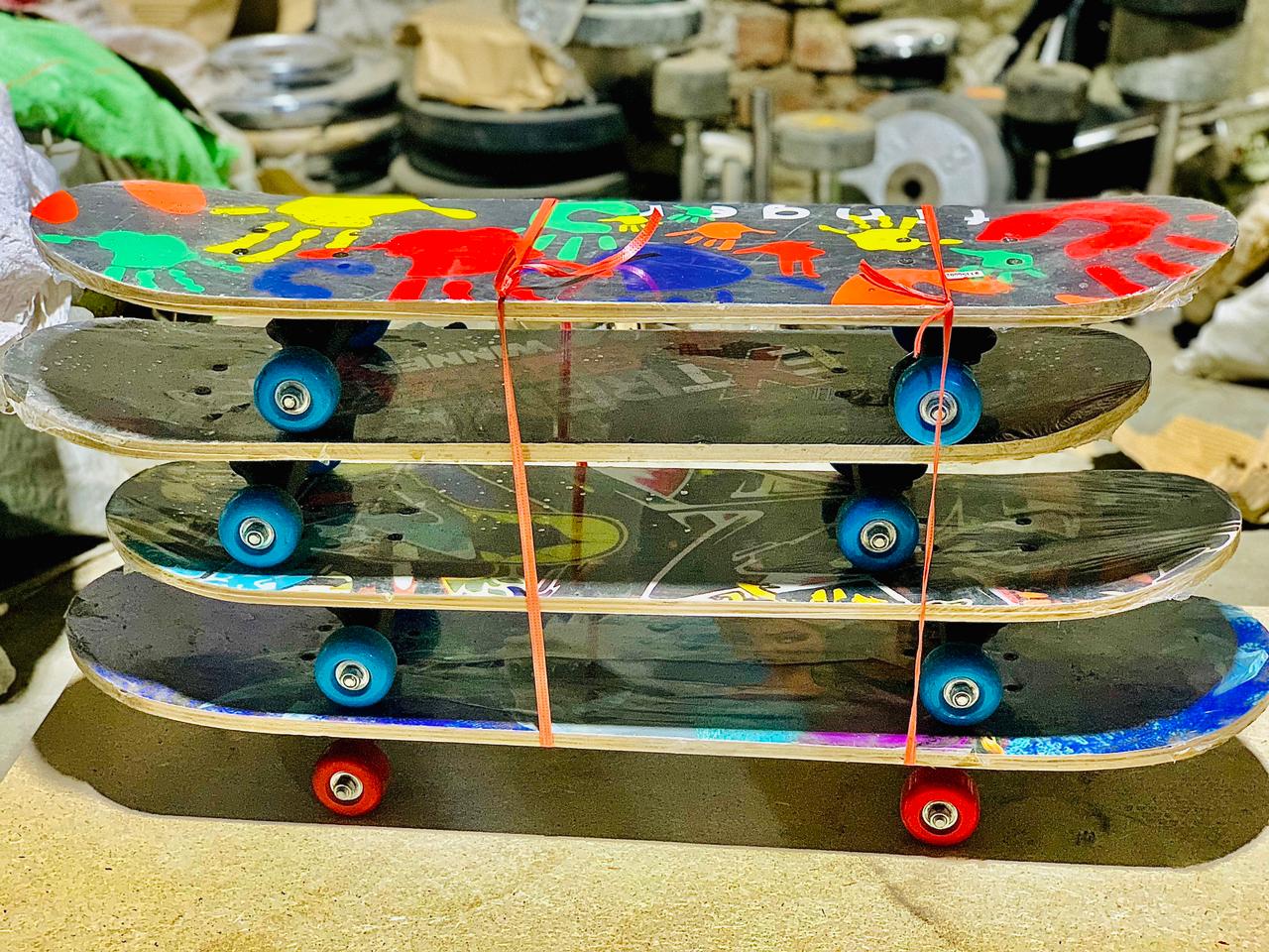 High Quality Skate board Adult Large 17/ 23 / 30 inch Skateboard Moveable