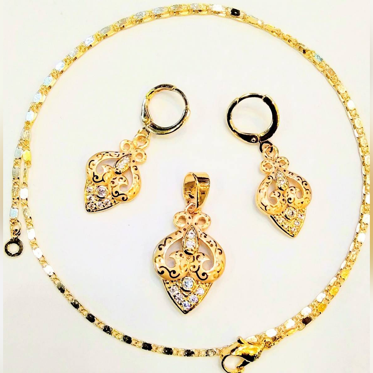 24 Karat Gold Plated Locket Set With 