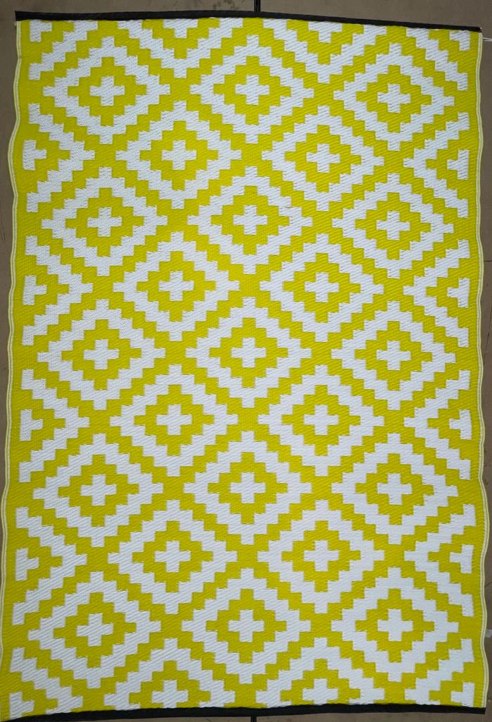 Plastic Mat, Indoor/Outdoor Rug, Chitai Mat (4' x 6')