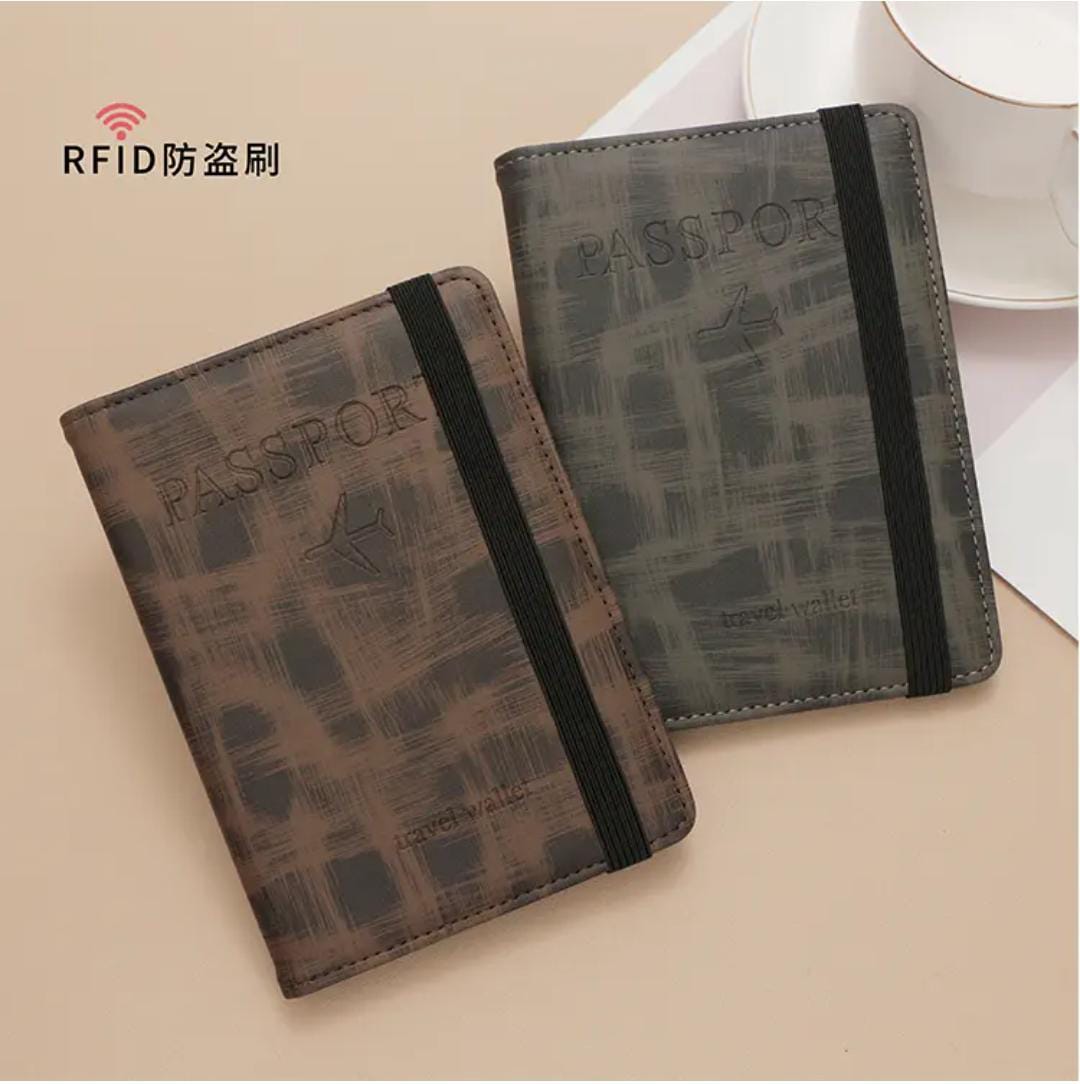 Imported Mens Wallet - High Quality Imported Mens Wallet -  Leather Bifold Wallets with Zipper Hand Clutch for Men's in Black and Brown - Mobile Wallet with Wristlet Wallets