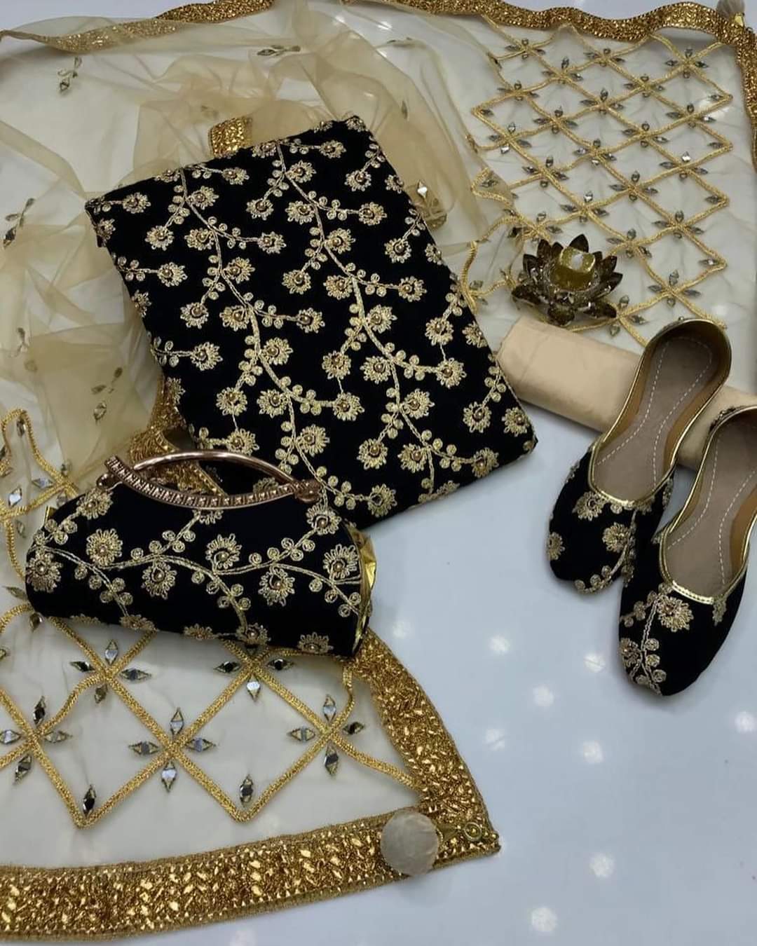 New Women’s Wedding Wear Dress – Chiffon Nag Jaal Shirt, Masoori Trouser, Net Mirror Work Dupatta with Khussa & Clutch – 5 PCs Unstitched Dress