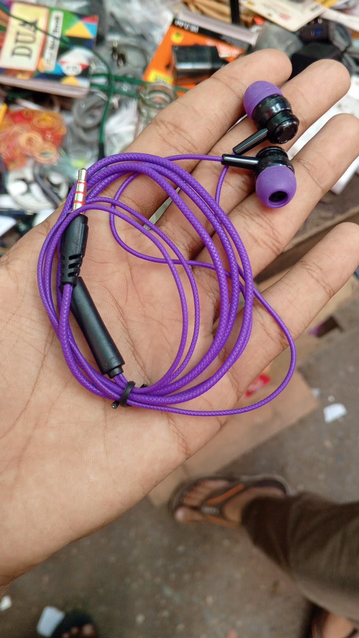Head Phone With Good And Powerful Sound|Wired Head Phones M-547|M-547 Stereo Head Set|M-547 Head Set For Gil and Women|Head Phine Head Set M-547 For Mans And Boys.