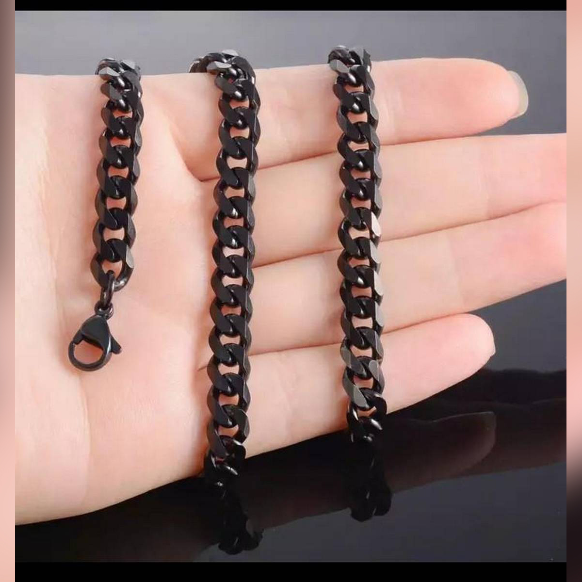 Exclusive Black Thread Designe chain nacklace.