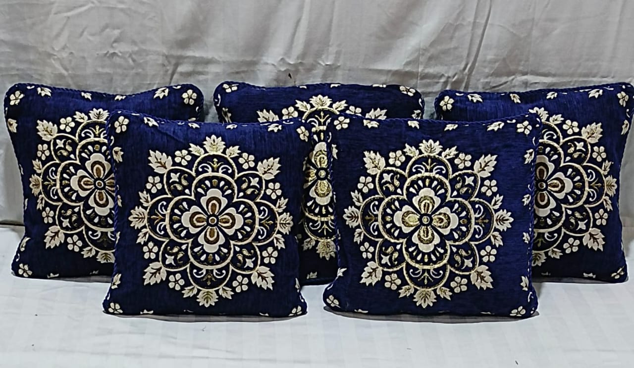 1PC Velvet Jacquard Cushion Cover 15x15 Inches High-Quality Velvet with Zip Closure