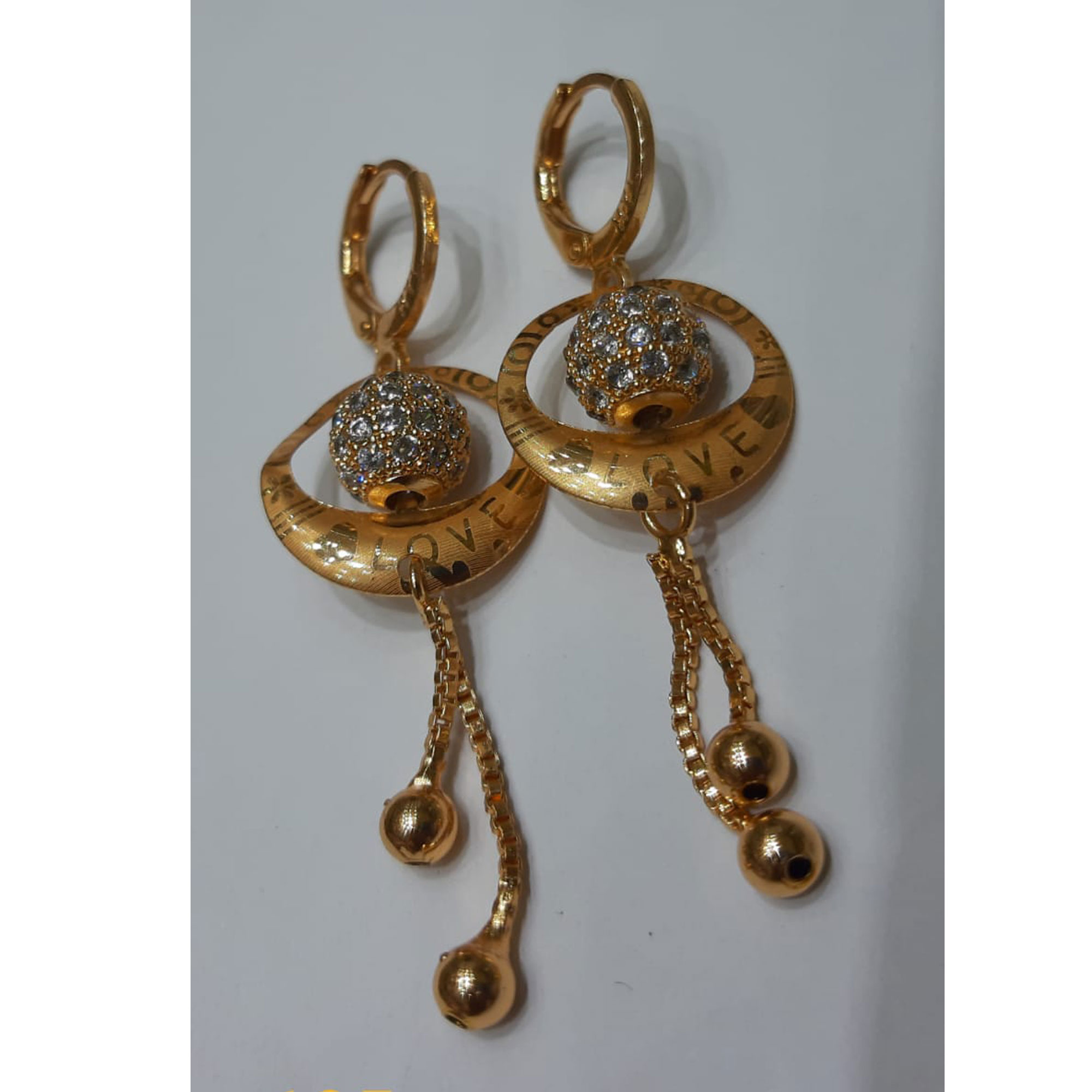 1 Pair Earring Party Jewelry Gifts Gold Trendy Artificial Ear Rings Fancy for Parties, Family Function , Engagements & Eids