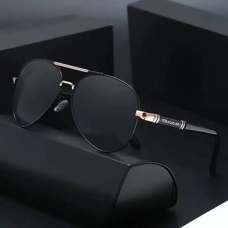 Men's Polarized Aviator Sunglasses – Black Frame & Lens | UV400 Protection | Stylish Driving & Travel Eyewear