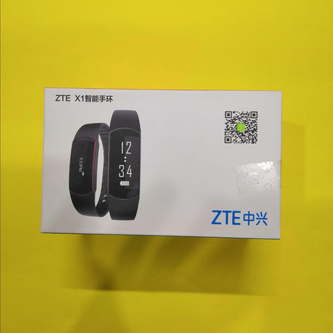 x1 smart fitness band