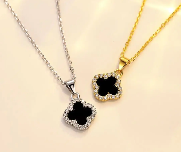 Four Leaf Clover Necklace Female Jewelry Clavicle Chain Pendant Titanium Steel Swan Leaf Clover Pendant Necklace - Lucky Gift