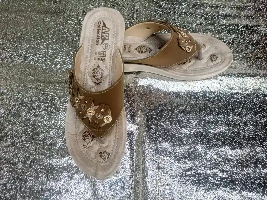 Fancy chappal hot sale for girls