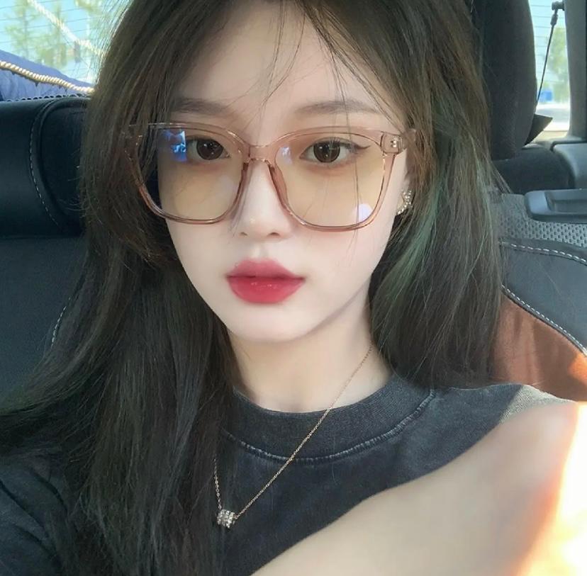 Transparent Lightweight Anti Glare UV Ray Eyeglasses For Men/Women