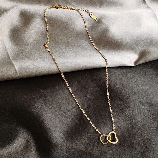 Double Heart Necklace for Girls Stainless Steel Interlocked Romantic Hollow Heart Pendant Clavicle Necklace for Girls