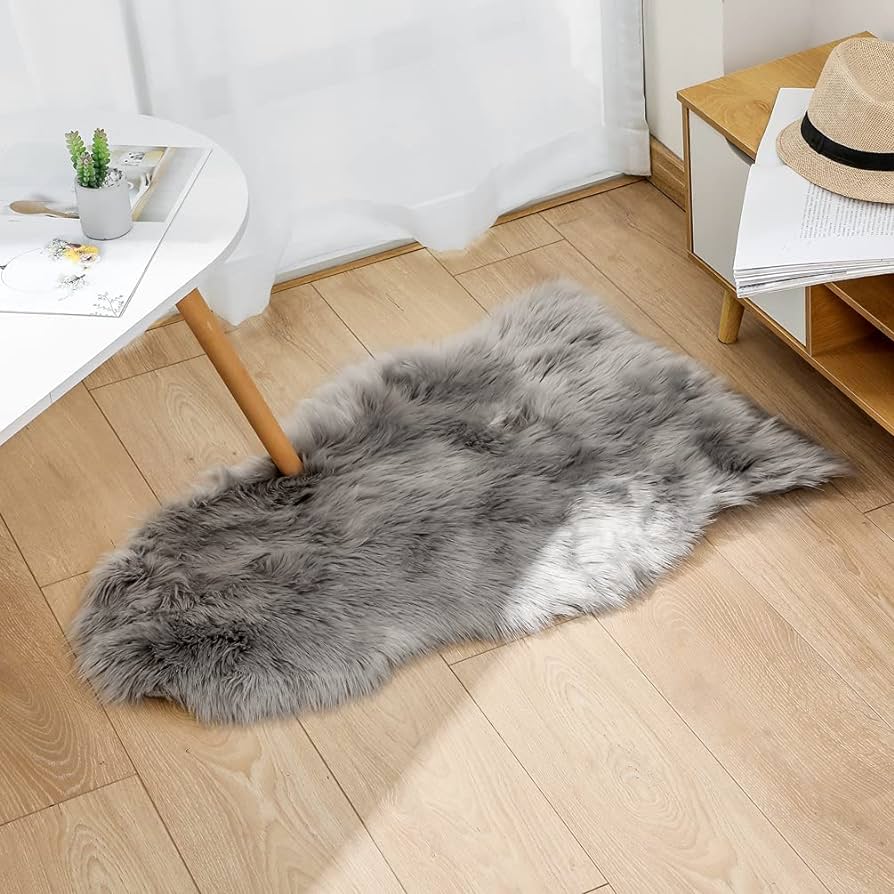Faux Sheepskin Rug Ivory White Sheep Foot Door Mat Rug 18inch x 28inch