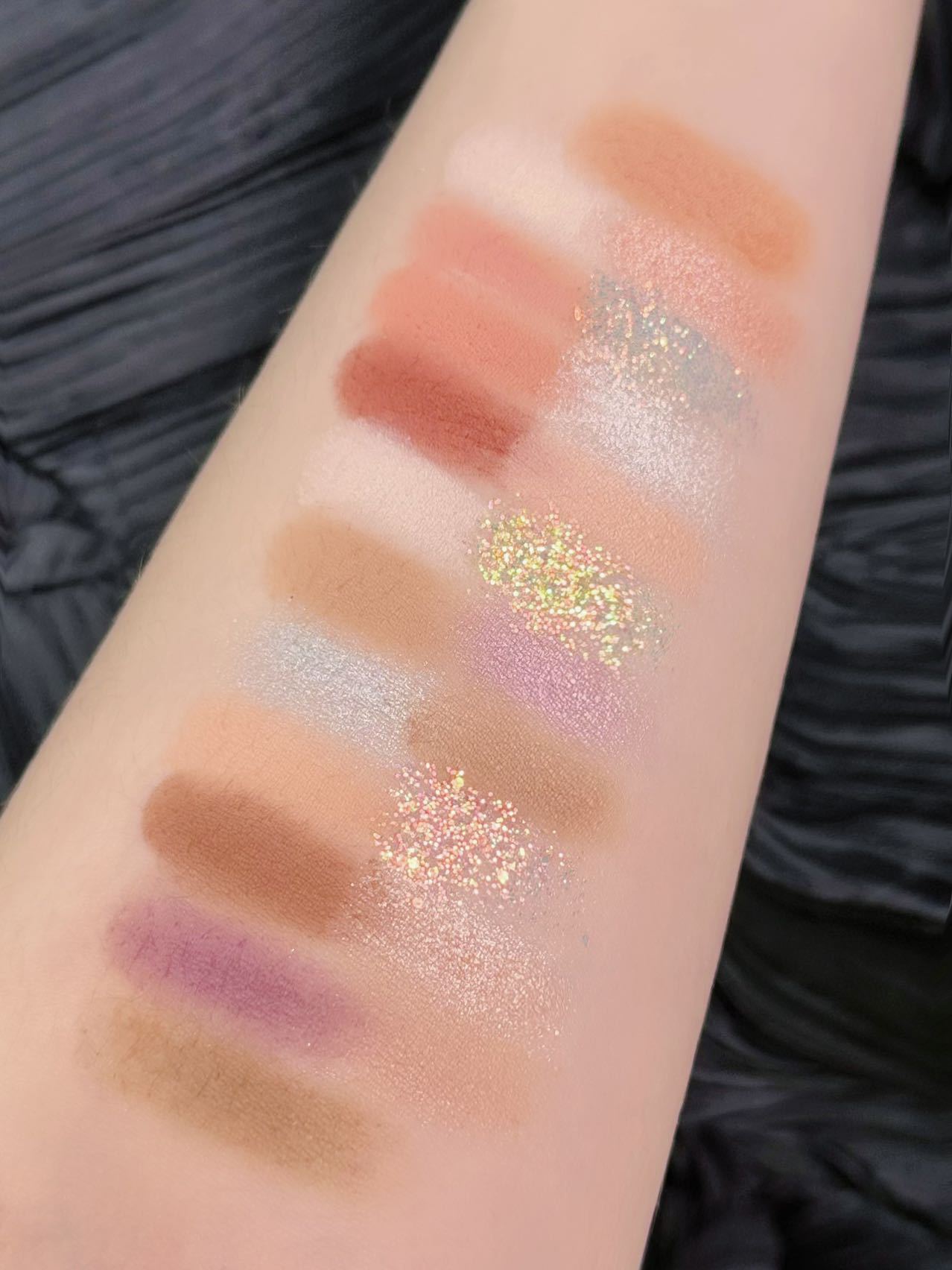 25-Color Eyeshadow Palette –  long-lasting Non Flying Powder Makeup Eye Shadow Professional Makeup Cosmetic (Waterproof)