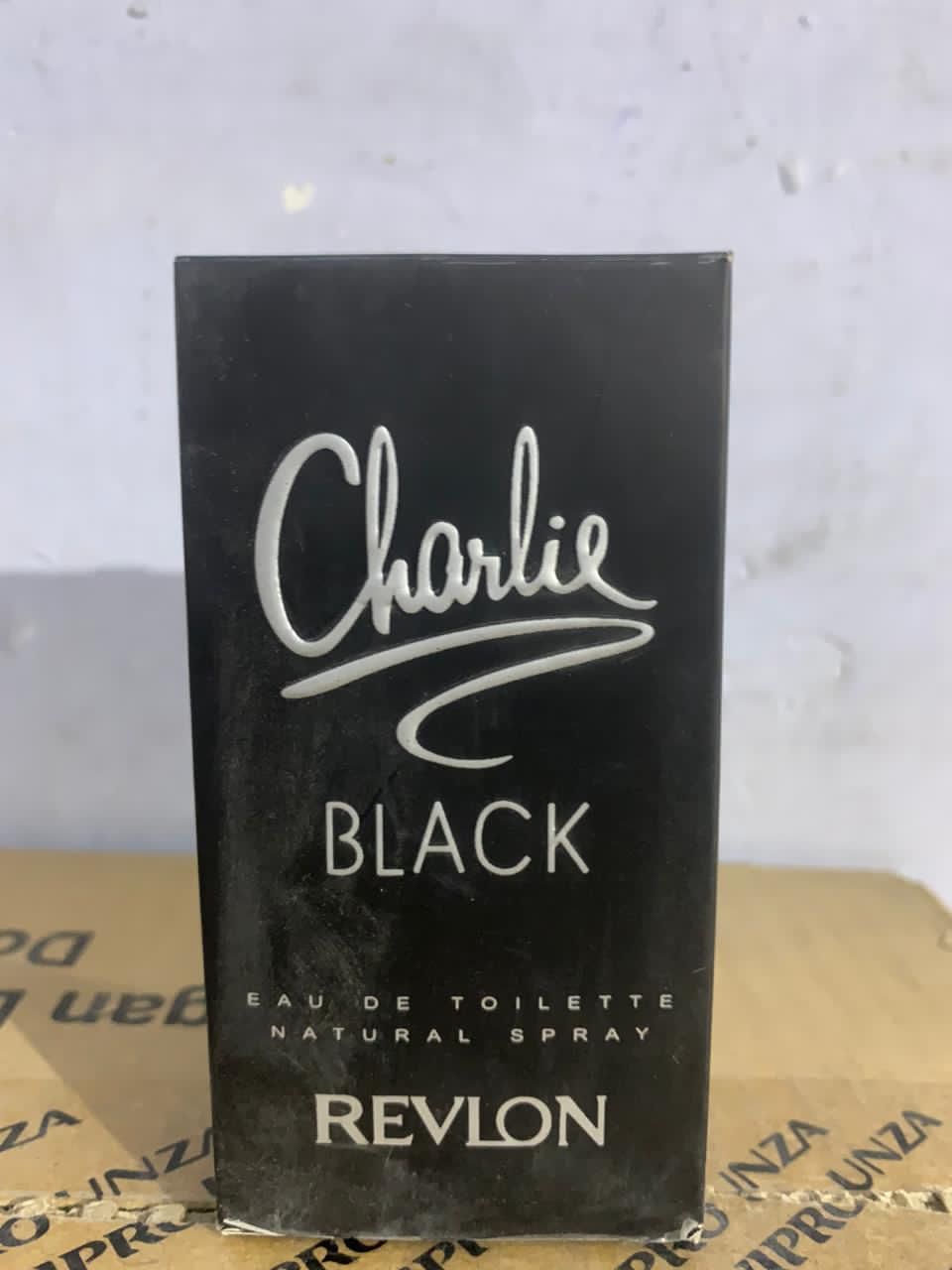 charlie body spray black