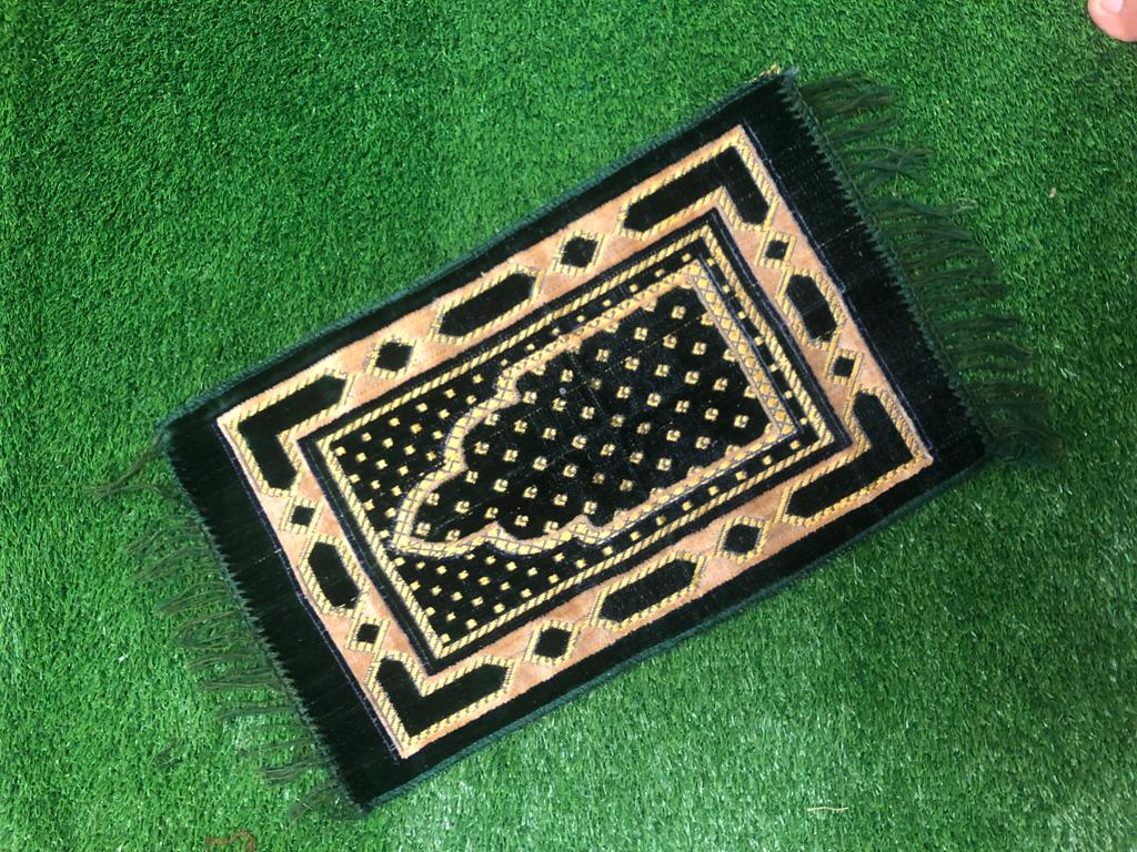 Beddy's Studio - Soft Velvet Kids Prayer Mat Children Prayer Rug Janamaz / Prayer Mat For Kids Jai Namaz (40 x 60) cm