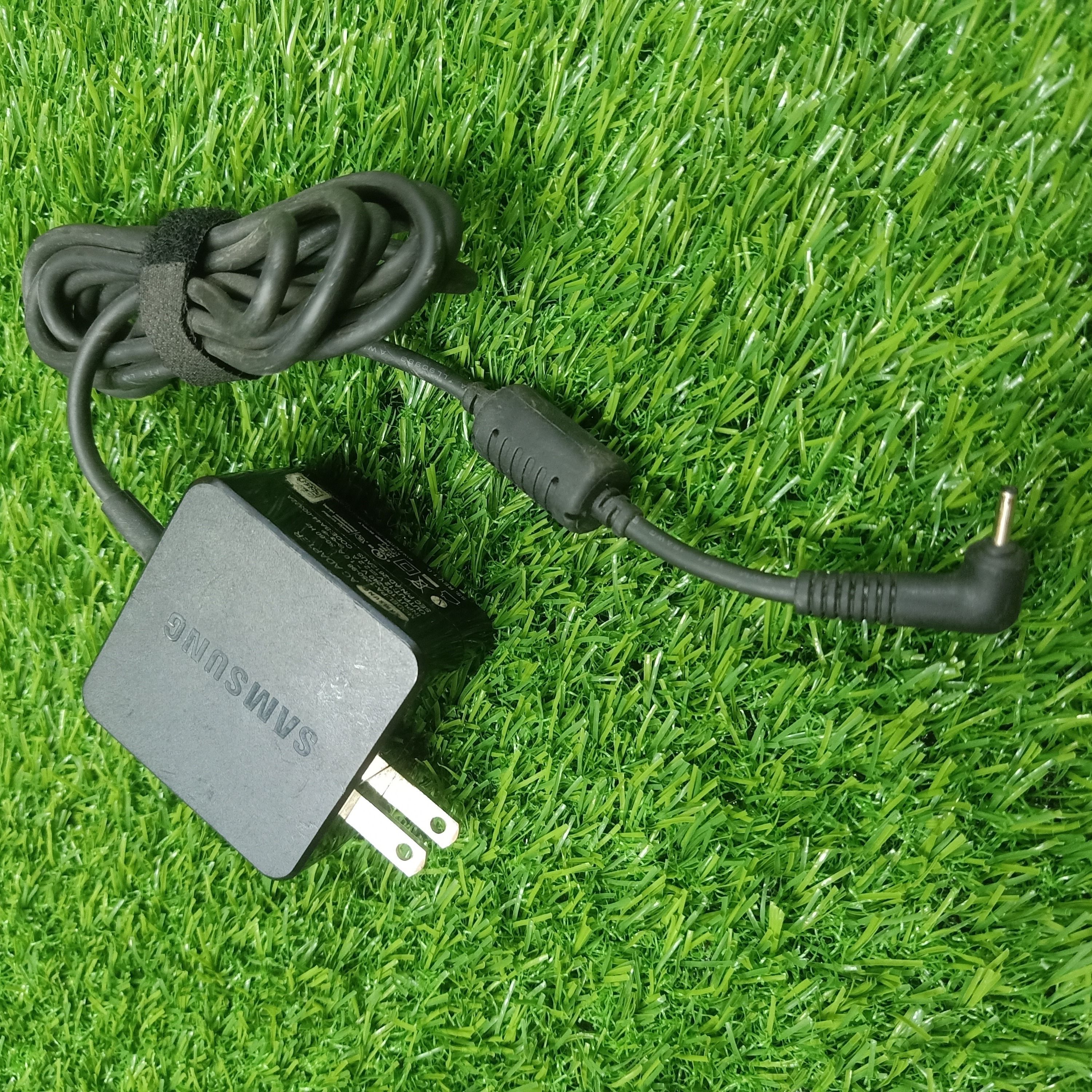 Samsung 25W Power Adapter 12V 2.1A 5.5mm x 3.0mm DC Pin Compatible with Samsung LED Monitor LCD TV