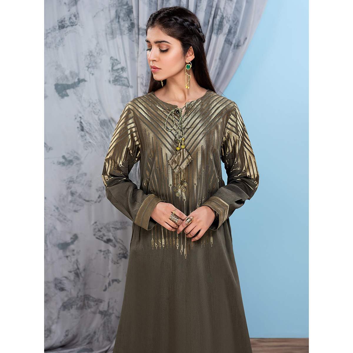 LimeLight Olive green Unstitched Jacquard Shirt
For Women U1059-SSH-OGN