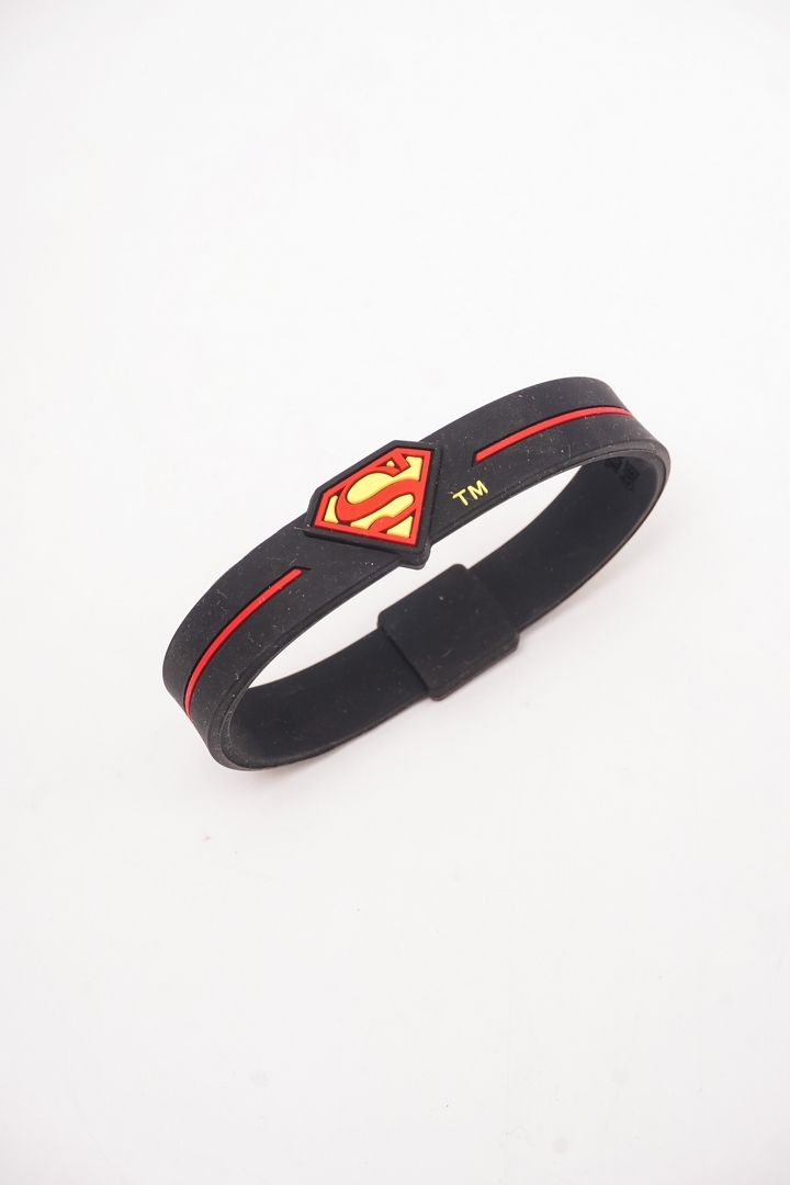 FASCINATION STORE presents the Super Man Stylish Band for Boys and Men, a perfect choice for those who love bold style and superhero vibes. This Superman Wrist Band is crafted from fine quality silicon featuring the iconic Superman logo that symbolizes po