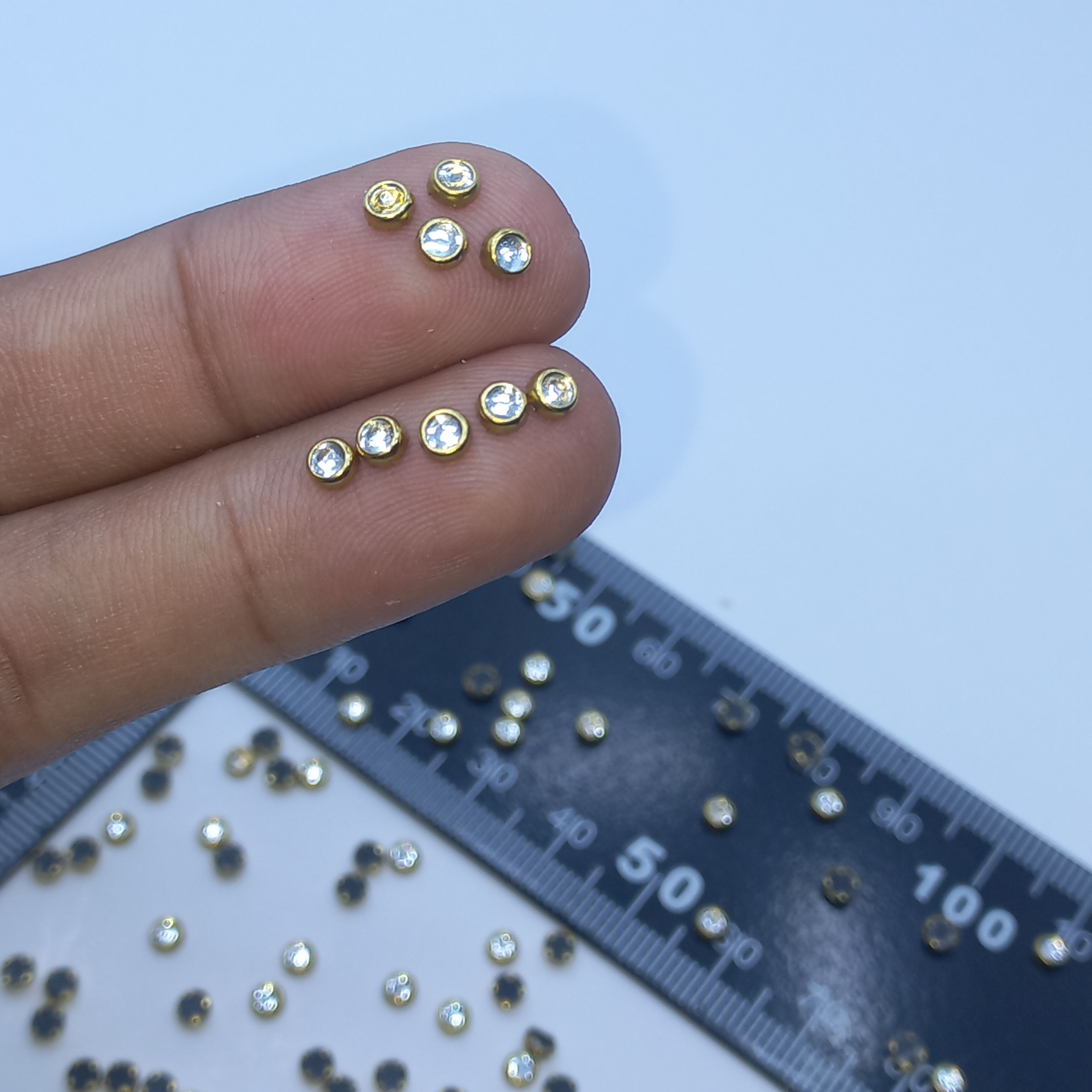 Metal Kundan Stone Round Beads – 250pcs DIY Jewelry & Craft Findings.