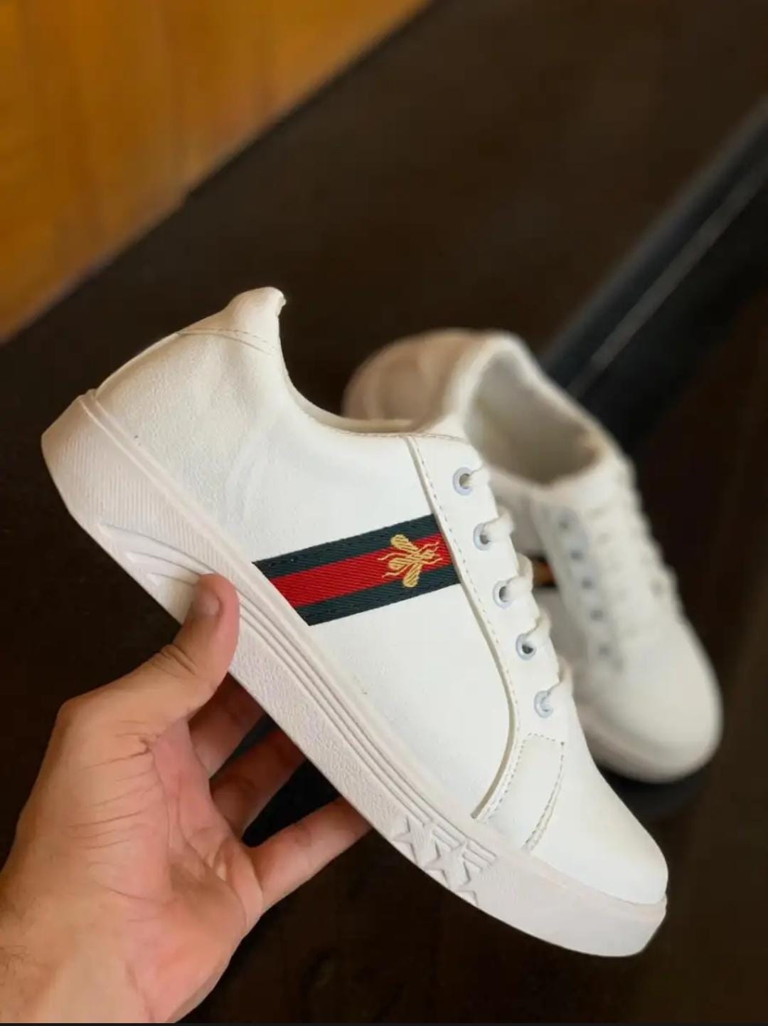 "Men’s White Fashion Sneakers – Casual & Comfortable"