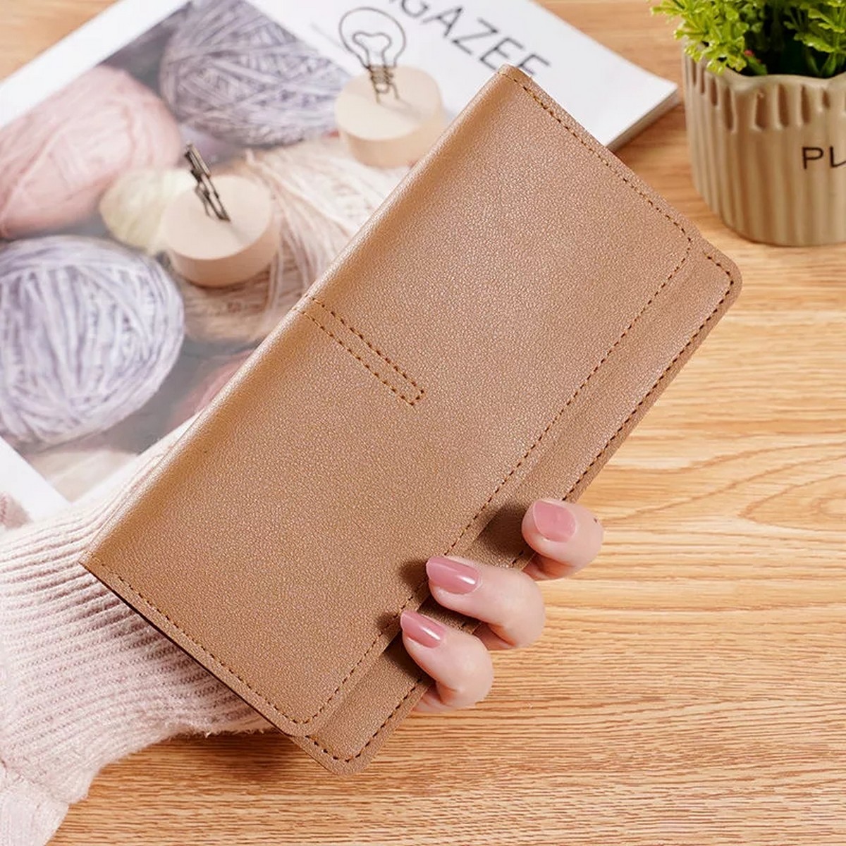 D88 Slim and Light Weight Wallet for Womens and Girls - Perfect Gift Choice - Premium Quality Material