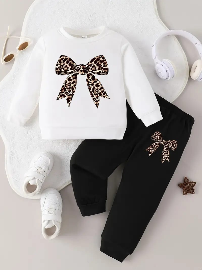 White Stylish Cheetah Bow Printed  Fleece Winter Kids Tracksuit For Girls