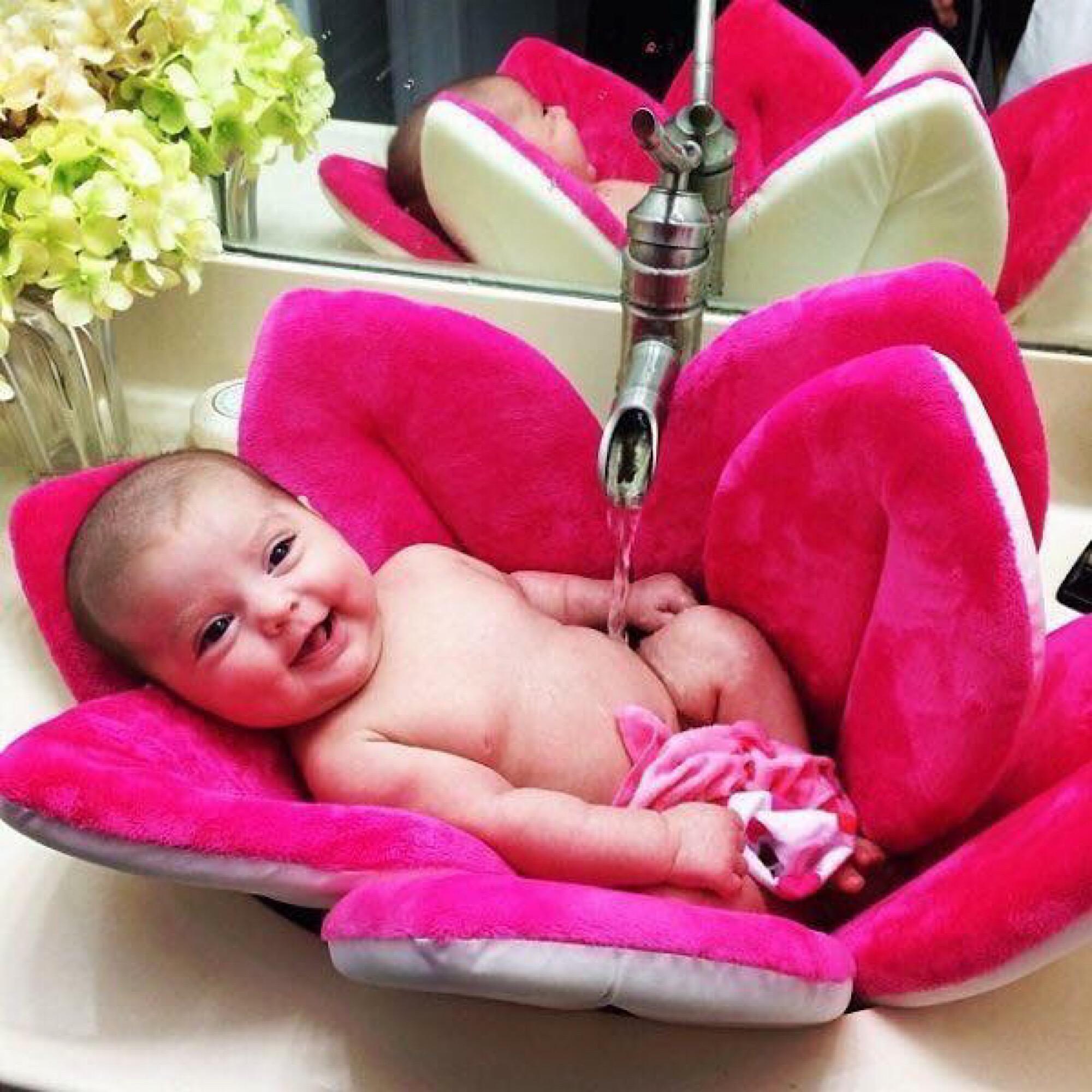 blooming flower baby bath